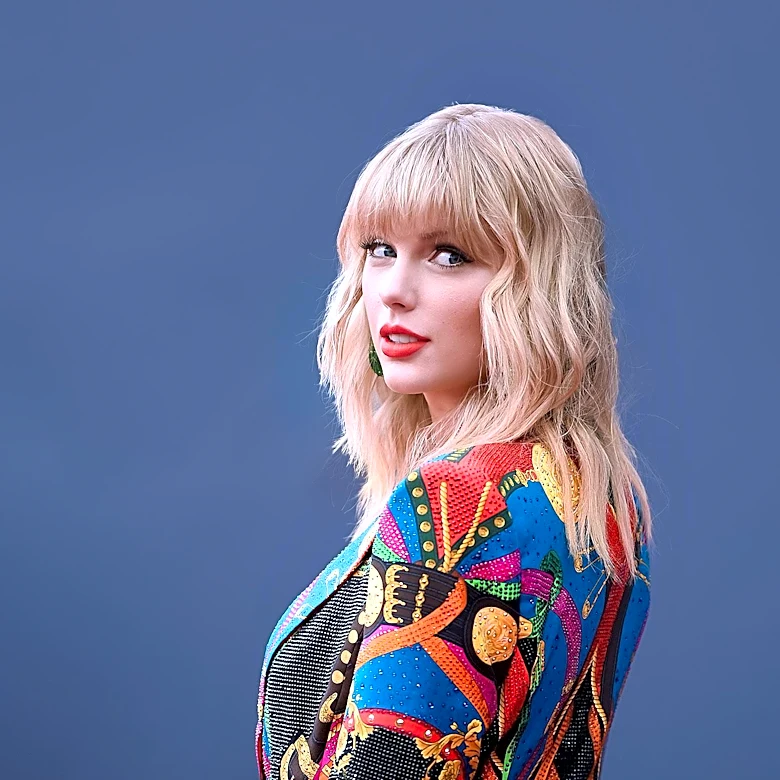 Taylor Swift's 2027 Calendar Tops Amazon's Best-Seller List