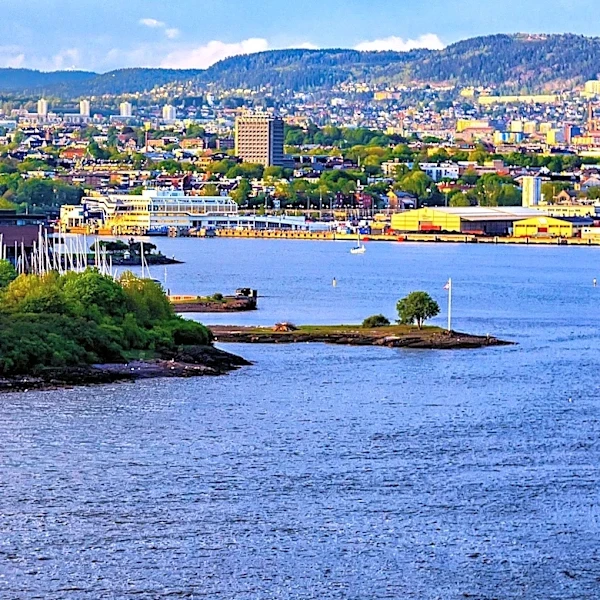 Trondheim's 'Coolcation' Trend Gains Popularity Amid Heat Waves