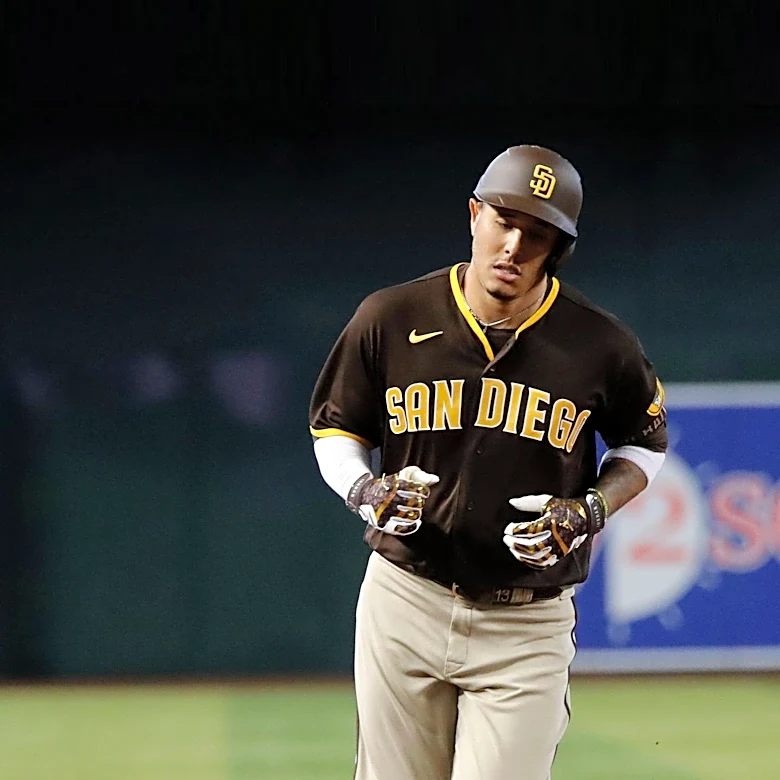 Manny Machado's Home Runs Propel Padres to Victory Over Atlanta