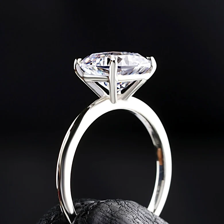 Jackie Kennedy's Engagement Ring Continues to Influence Jewelry Trends