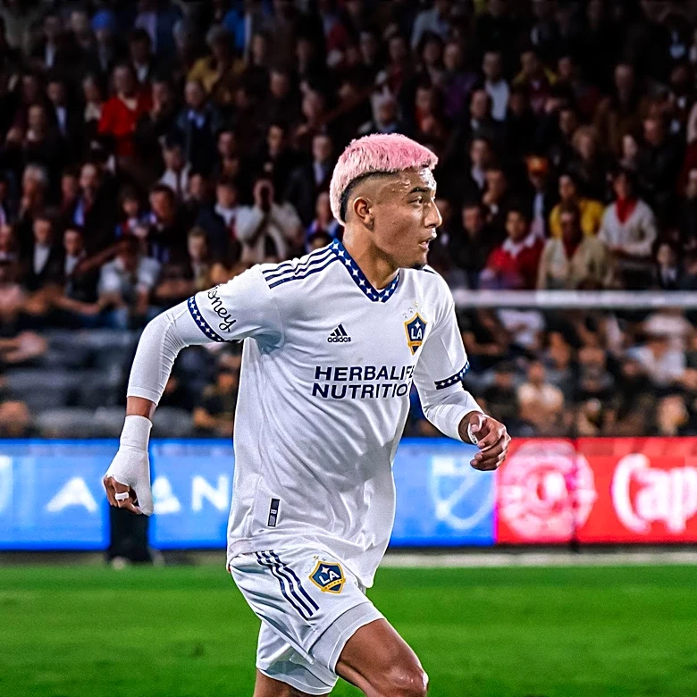 Galaxy Defeated by St. Louis City After First-Half Goals, Impacting Playoff Position