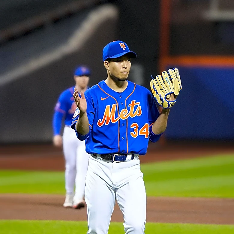 Mets Struggle with Defensive Errors in Loss to Brewers