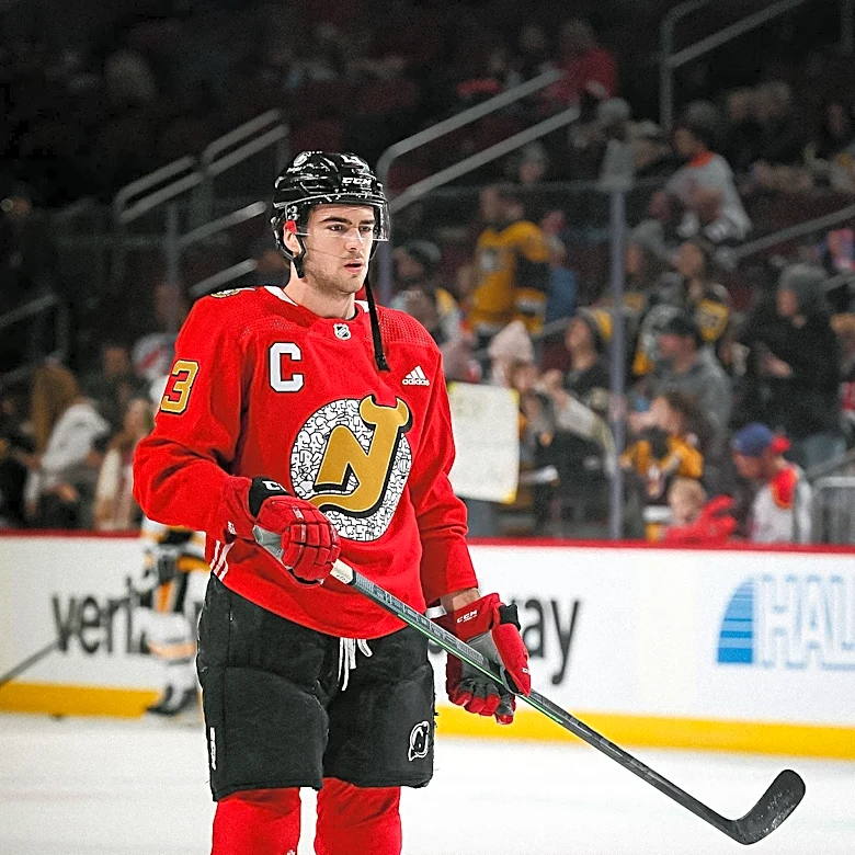 Patrick Kane Rejoins Chicago Blackhawks with $16 Million Contract, Boosting Team's Offensive Lineup