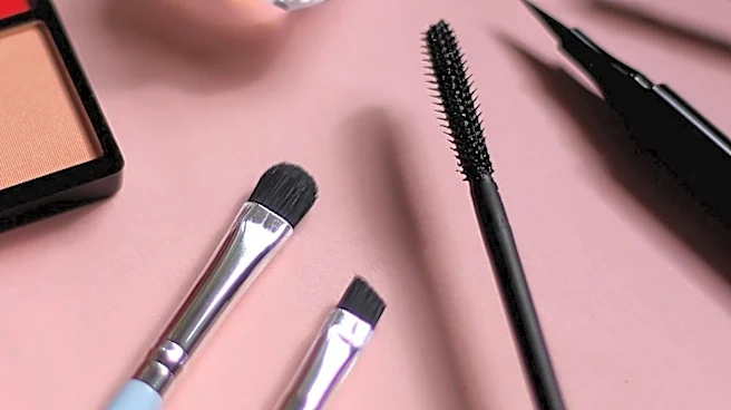 Makeup Experts Share Tips on Proper Eyeliner Application for Best Results