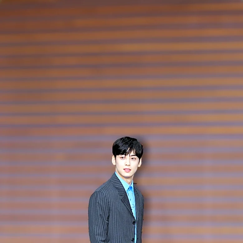 Cha Eun-woo's Military Service Update Captivates Fans