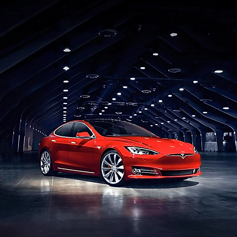 Tesla and GM's Diverging Fortunes in the Automotive Market