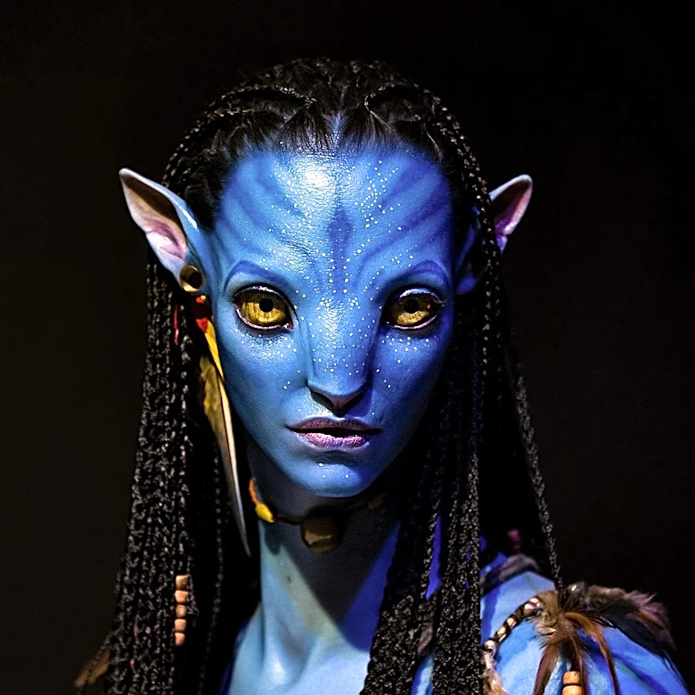 Hot Toys Unveils Alien Queen Figure with Intricate Sculpting and Articulation