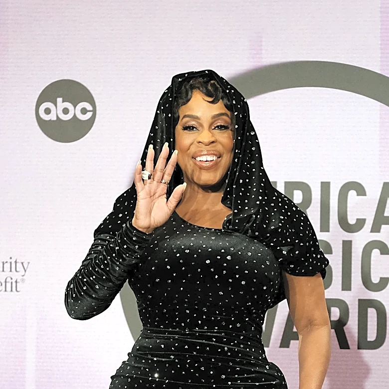 Niecy Nash Shares Highlights from Taylor Swift and Travis Kelce's Wedding