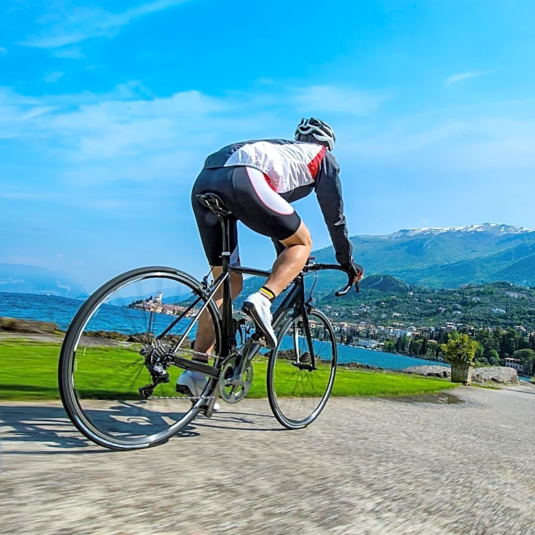 Tadej Pogačar Breaks Alpe d'Huez Climbing Record at Tour de France