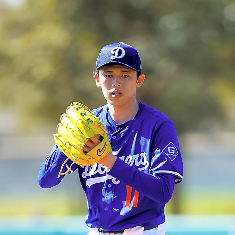 Roki Sasaki Leads Dodgers to Victory Over Mets with Stellar Pitching