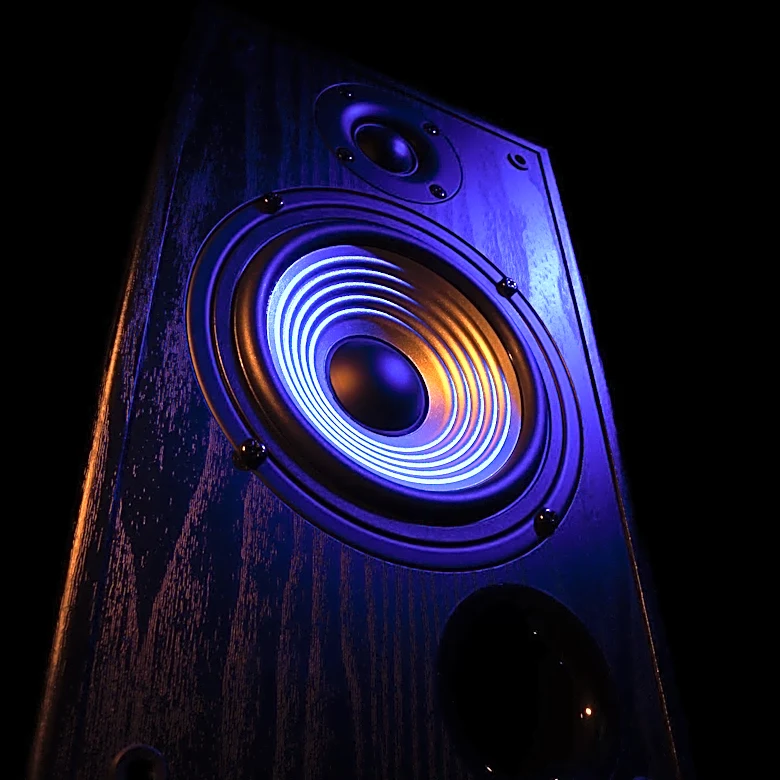 Silent Pound Introduces Innovative Bloom Loudspeakers with Unique Design