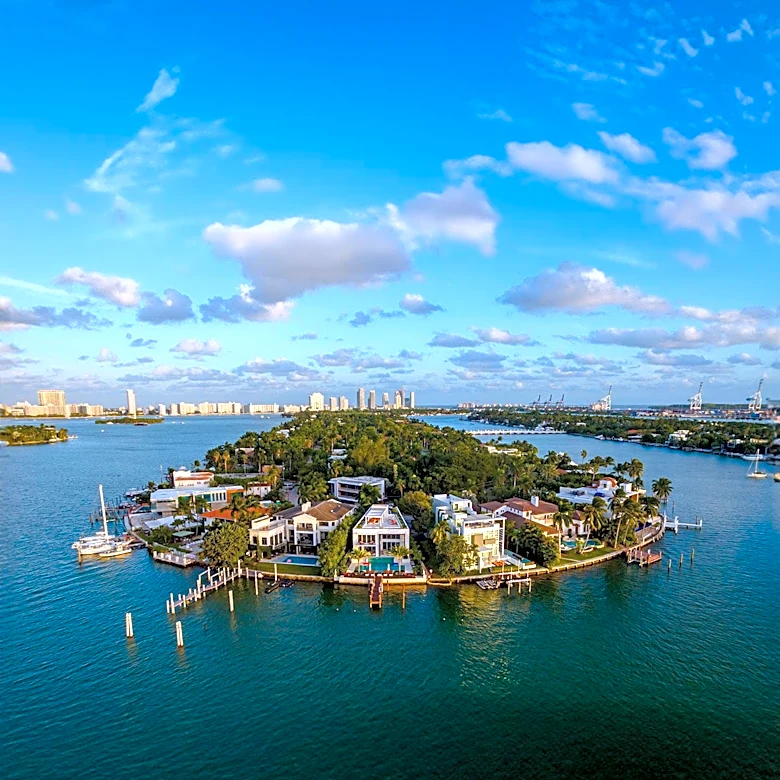 Sarasota Waterfront Home Sells for $15 Million in All-Cash Deal