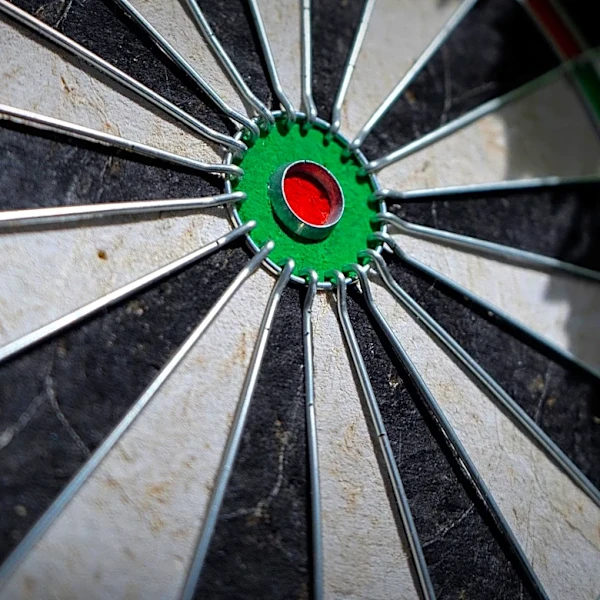 2026 World Matchplay of Darts Semifinals: Littler and Price Favored to Advance