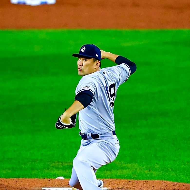 Yankees Secure Narrow Victory Over Phillies with Stellar Pitching Performance