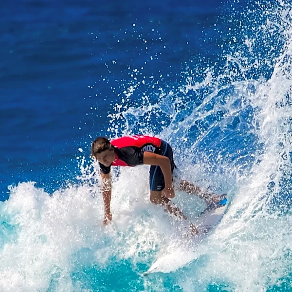 Honua Finals Conclude with High School Surfers Competing on Oahu’s South Shore