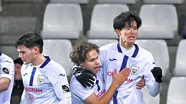 Anderlecht Plans to Slim Down Squad Amid Interest in Cedric Hatenboer