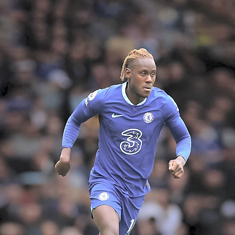 Chelsea Rejects Third Bid from Como for Trevoh Chalobah Amid Transfer Window Negotiations