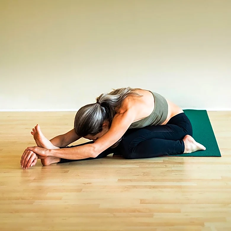 Exploring the Shin Box Stretch: A Week-Long Flexibility Challenge