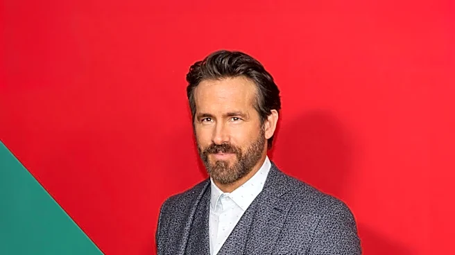 Ryan Reynolds Surprises Comic-Con Fans by Disguising as Deadpool