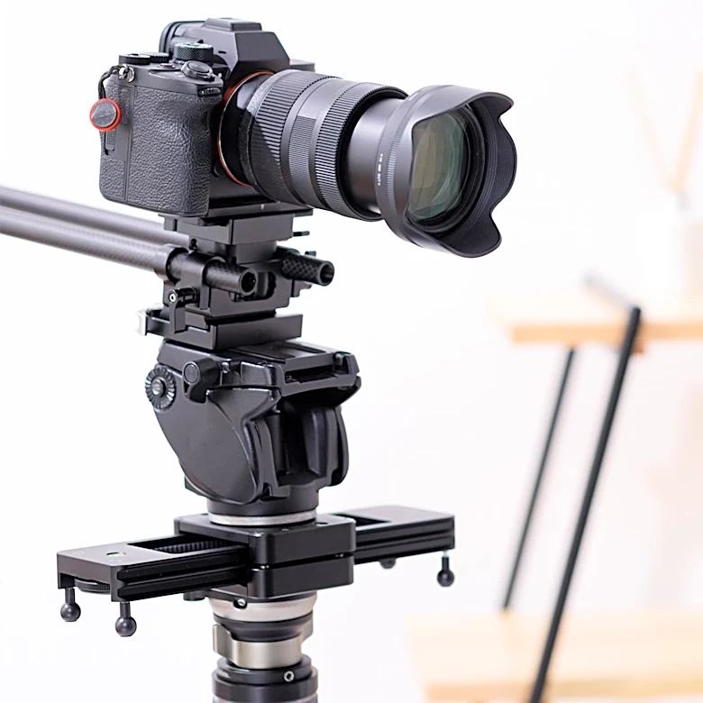 Canon EOS R6 V Camera Offers Advanced Autofocus and Stabilization for Videographers