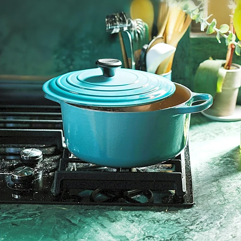 Le Creuset Offers Up to 40% Off in Factory to Table Sale, Attracting Cookware Enthusiasts