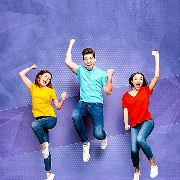 Chicago Scream Club Offers Unique Stress Relief Through Group Screaming
