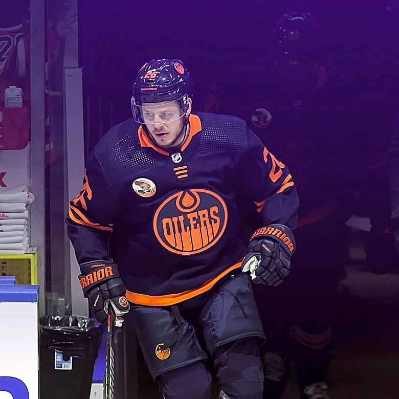 Edmonton Oilers Hire Mike Babcock as Head Coach Amid Controversy