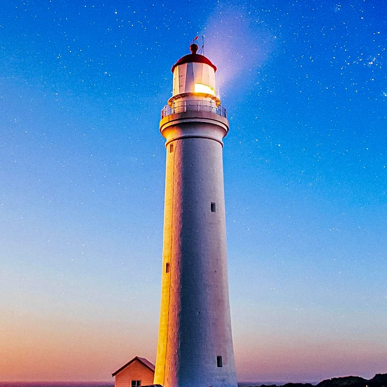 University of Michigan Develops 'Electron Lighthouse' Using Laser Light to Direct Electrons
