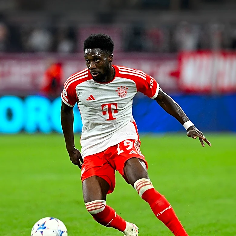 Bayern Munich Signs Bara Sapoko Ndiaye Amidst Midfield Restructuring