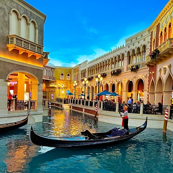 Gondola-Themed Dad Joke of the Day Brings Humor with a Twist