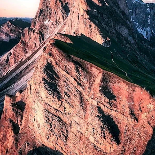 Flash Pack Offers Solo Travel Adventures in Italy's Dolomites