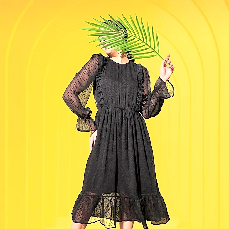 Allison Bornstein Offers Tips for Styling Black in Summer