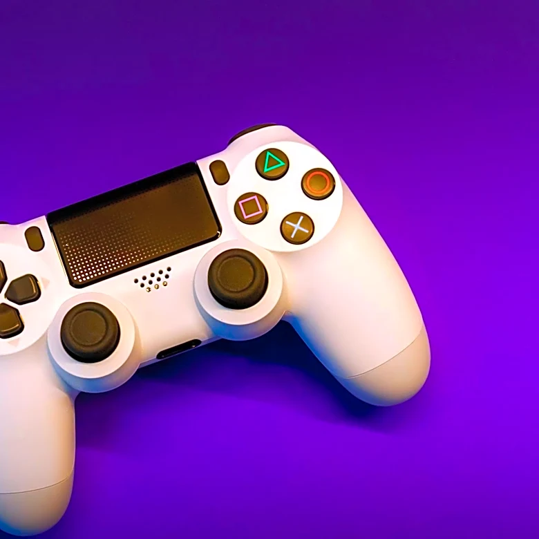 PSN and Xbox Outages Highlight Risks of Digital-Only Gaming