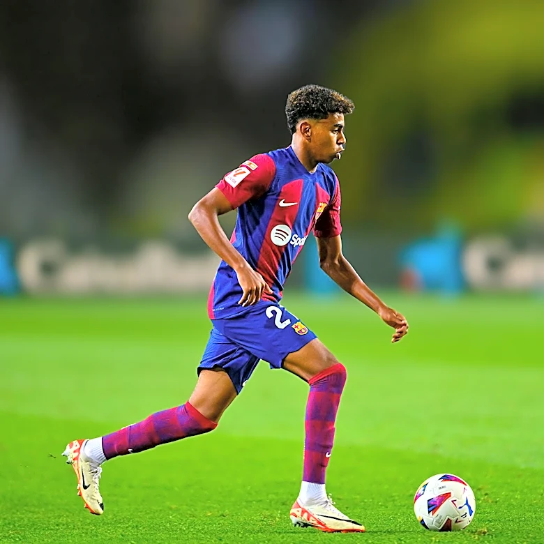 Alejandro Balde Discusses Barcelona's New Signing Karim Adeyemi and Team Goals