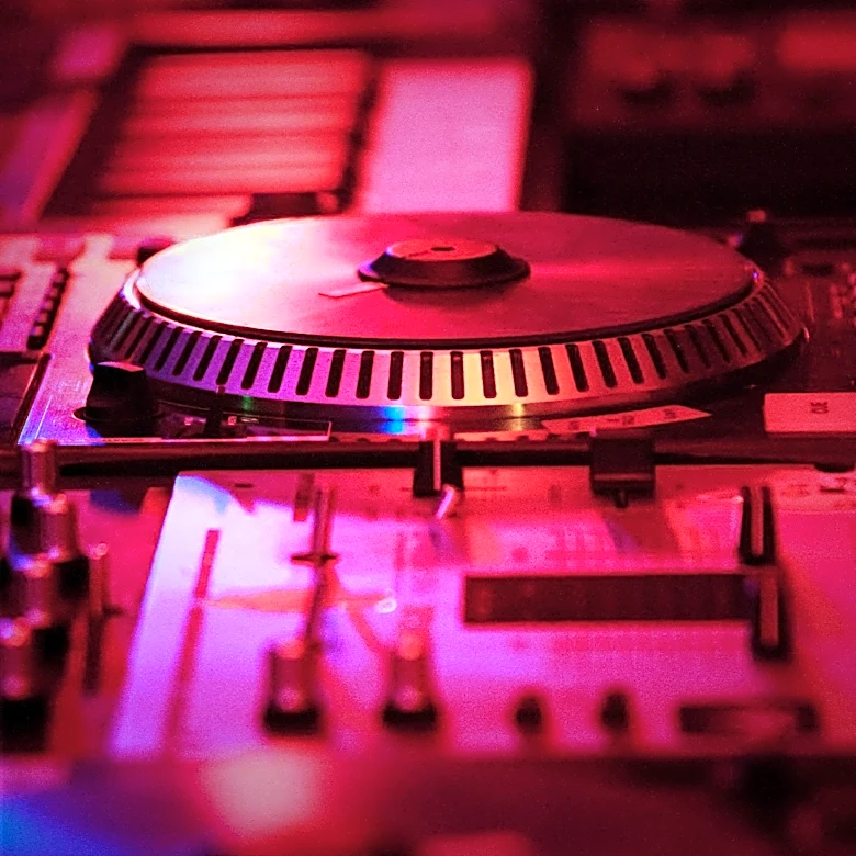 French DJ Kavinsky Passes Away at 50, Leaves Lasting Legacy