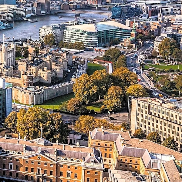 Bank of England Reviews Prime Brokers' Exposure to AI-Driven Asian Equity Trades