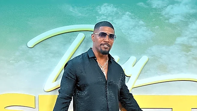Jamie Foxx and Alyce Huckstepp Expecting Child, Make Rare Public Appearance