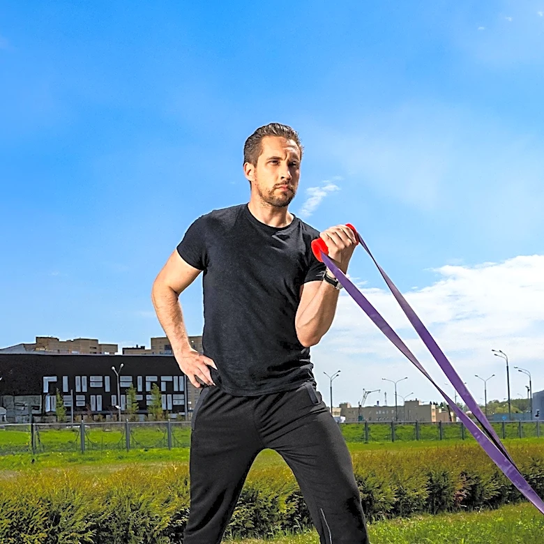 Resistance Bands Proven Effective for Muscle Building, Comparable to Weights