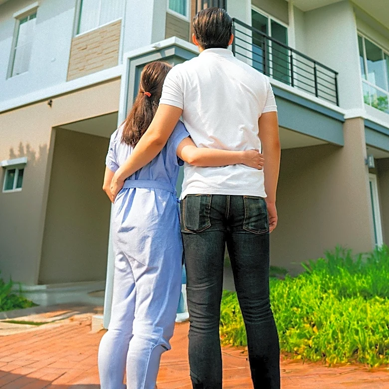 Refinancing Costs Pose Challenges for Homeowners Amid Economic Pressures