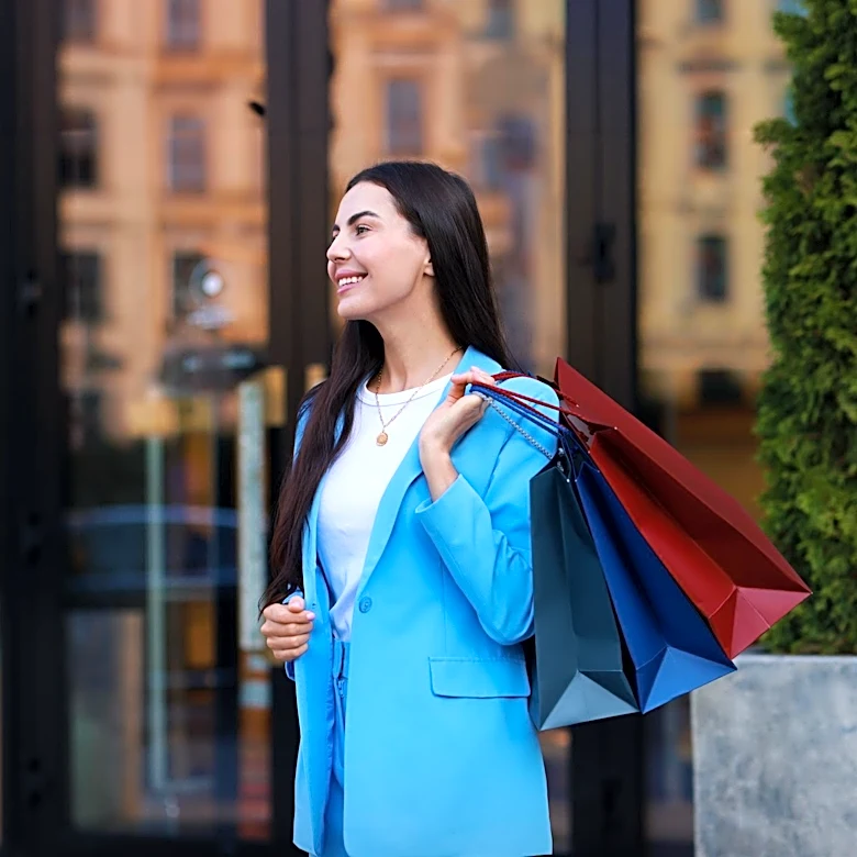 Global Forwarding Solutions Enhance International Fashion Shopping Experience