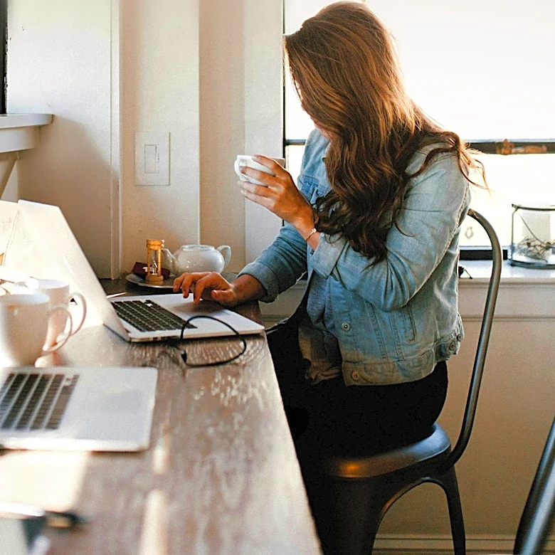 Brandi Dunham's LinkedIn Ghostwriting Side Hustle Generates Significant Income