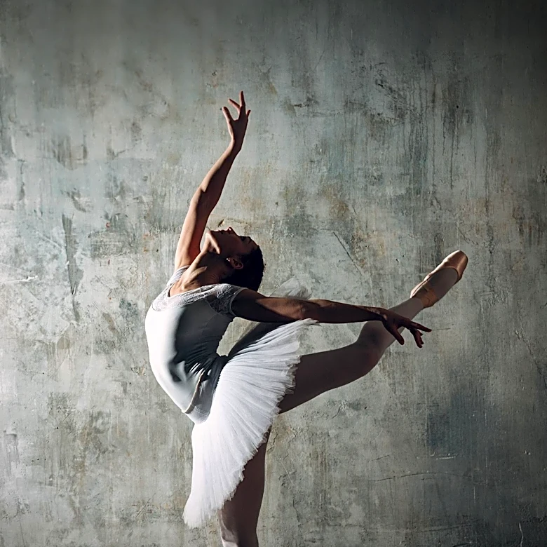 Adult Ballet Classes Offer New Perspectives on Beauty and Aspiration
