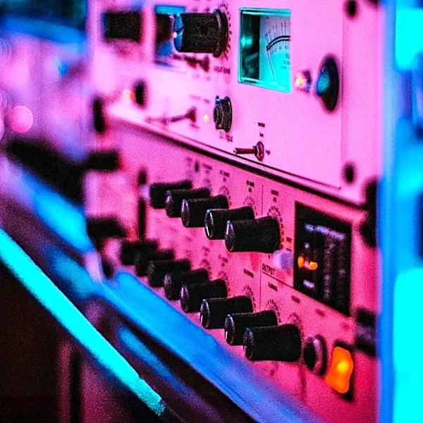 Ampsandsound Unveils Yellowstone Preamplifier with Robust Design