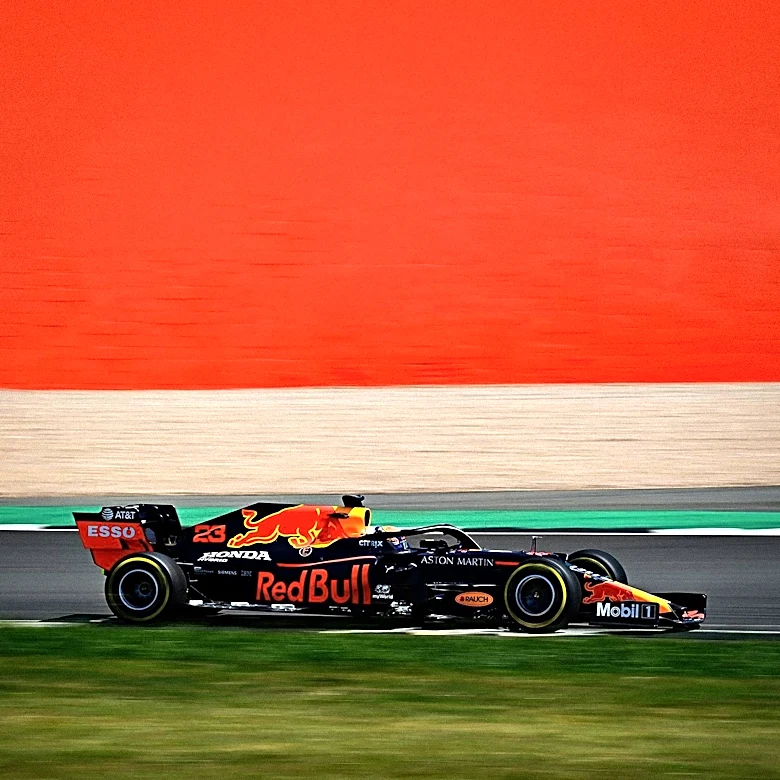 Aston Martin and Honda Engage in Talks to Resolve Power Unit Issues