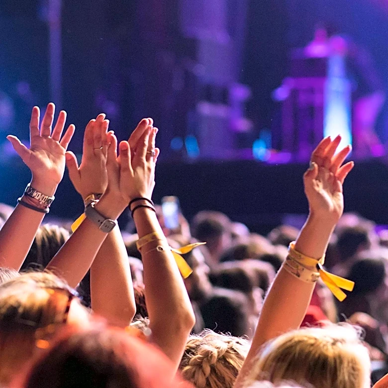 Lollapalooza 2026 Kicks Off in Chicago with Star-Studded Lineup and Fashion Highlights