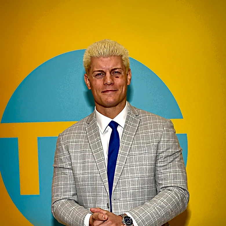 WWE SmackDown Builds Hype for SummerSlam with CM Punk and Cody Rhodes Face-Off