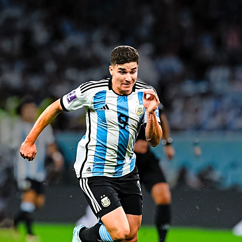Barcelona Considers Increasing Offer for Atletico Madrid's Julian Alvarez Amid Transfer Tensions