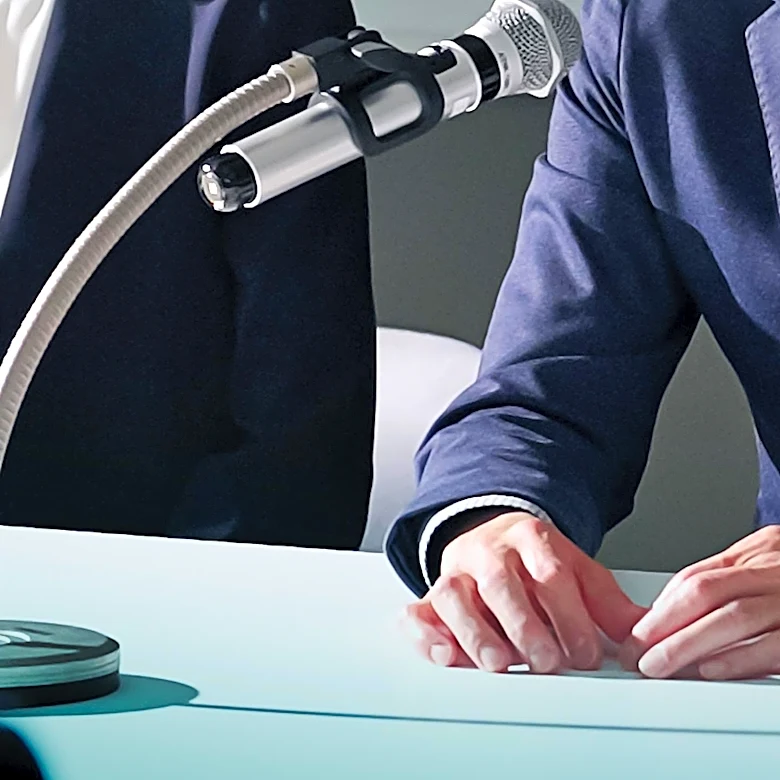 Tech Firms Reintroduce In-Person Interviews to Curb AI Use in Hiring