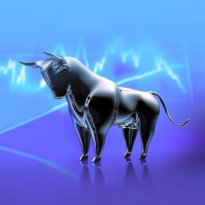 Chip Stocks Rally Despite Worst Monthly Performance Since 2002