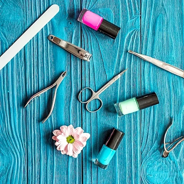 Nail Artists Highlight Top Pedicure Colors for 2026, Reflecting Bold Fashion Trends